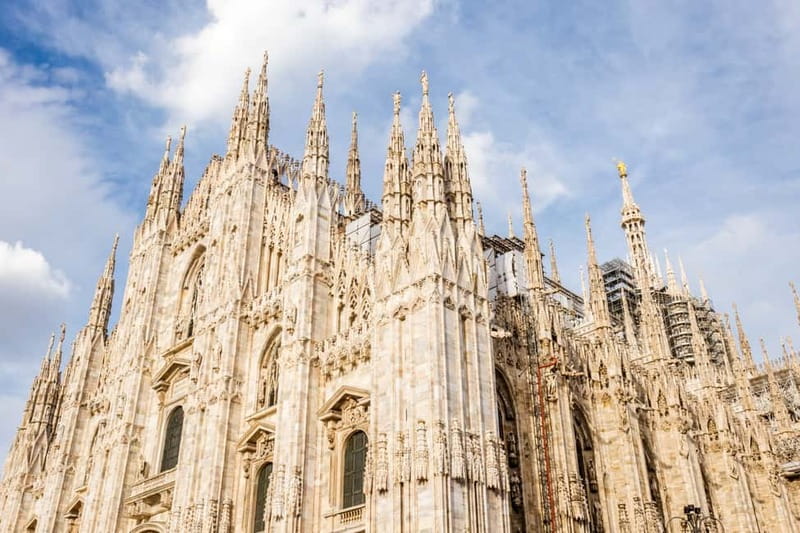 Milan Duomo Rooftops Tour + Optional Hop-on-Hop-off ticket - Meeting at 12OZ Coffee Joint, Then Getting Your Bearings Fast