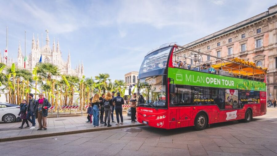 Milan: Gray Line Milan Open Tour Hop-On Hop-Off Bus Tour - Using the Hop-On Hop-Off Rhythm Without Getting Frustrated
