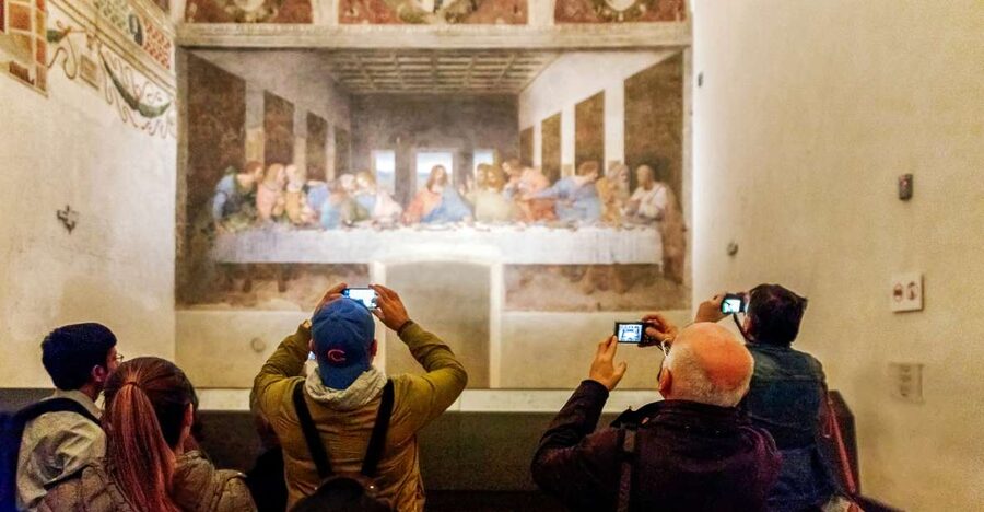 Milan: Guided Tour of Leonardo da Vinci's 'The Last Supper' - Meeting at Santa Maria delle Grazie, yellow sign and mandatory ID