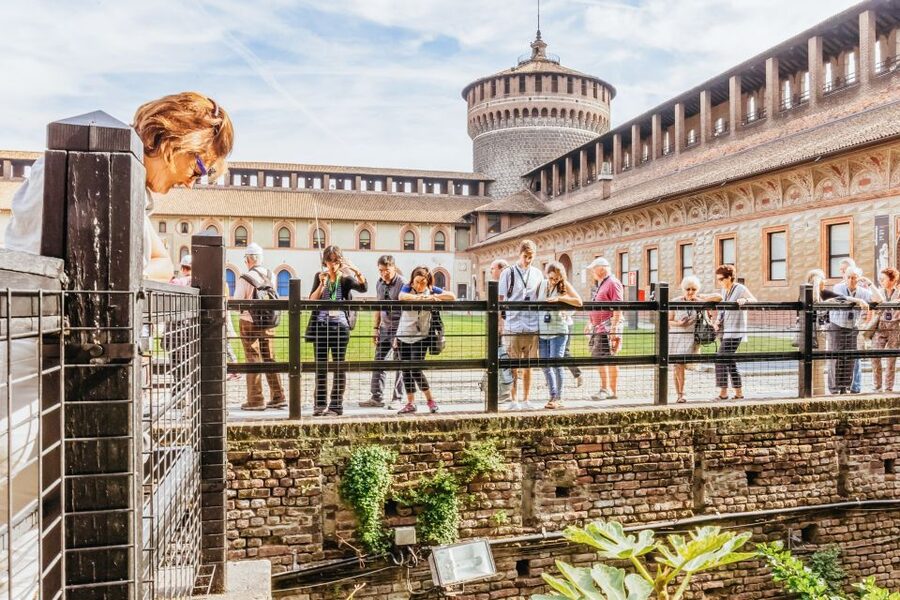 Milan: Guided Walking Tour & Last Supper Visit with Ticket - Fast-track to the Last Supper, starting at Santa Maria delle Grazie