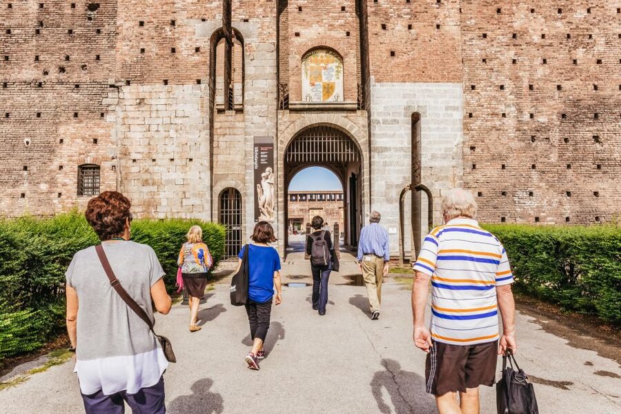 Milan: Guided Walking Tour & Last Supper Visit with Ticket - Your up-to-15-minute window with Da Vinci’s mural