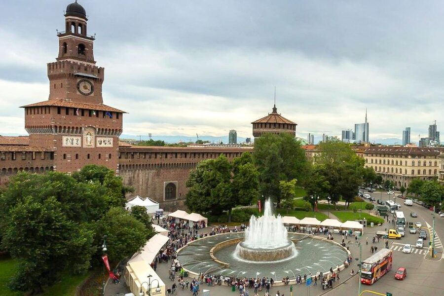 Milan: Guided Walking Tour with Duomo and the Last Supper - Galleria Vittorio Emanuele and designer streets: the Milan vibe walk