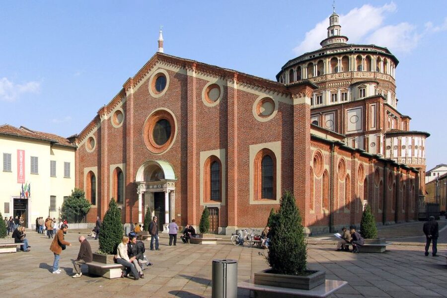 Milan: Guided Walking Tour with Duomo and the Last Supper - Sforza Castle yards: the power center feeling, without the museum overload