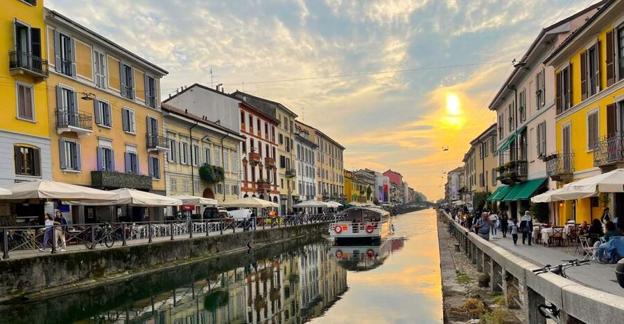 Milan: Navigli Canal Boat Cruise - Navigli Canal Views From an Electric Boat
