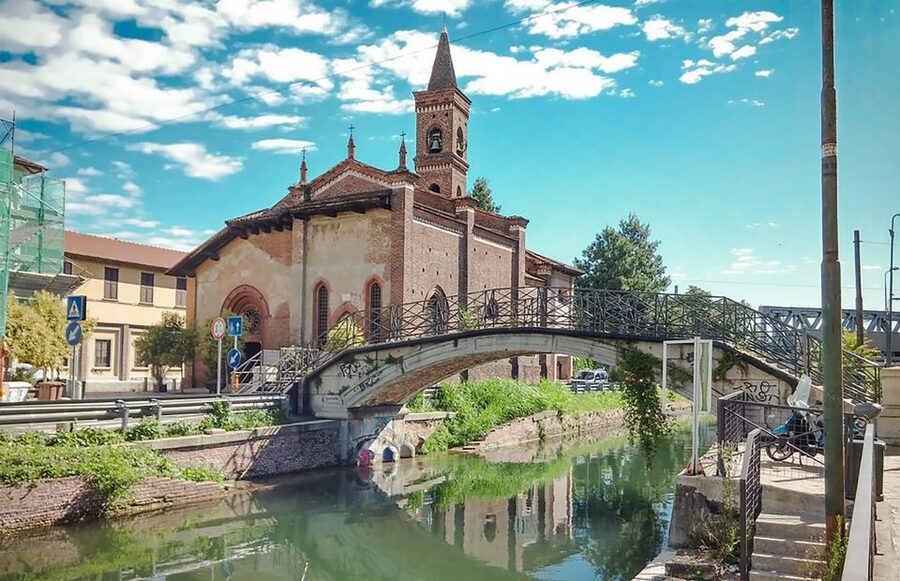 Milan: Navigli Canal Boat Cruise - From Case di Ringhiera to San Cristoforo sul Naviglio