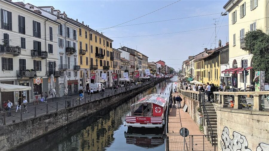 Milan: Navigli Canal Boat Cruise - Practical Tips for Seats, Headphones, and Timing