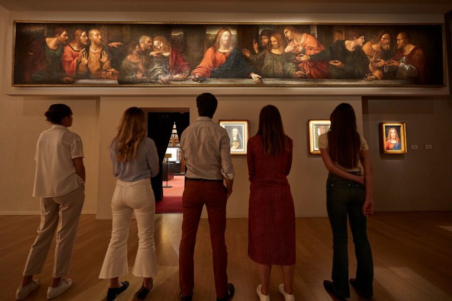 Milan: Pinacoteca Ambrosiana and San Sepolcro Crypt Ticket - How the app and audio help you keep control of your pace