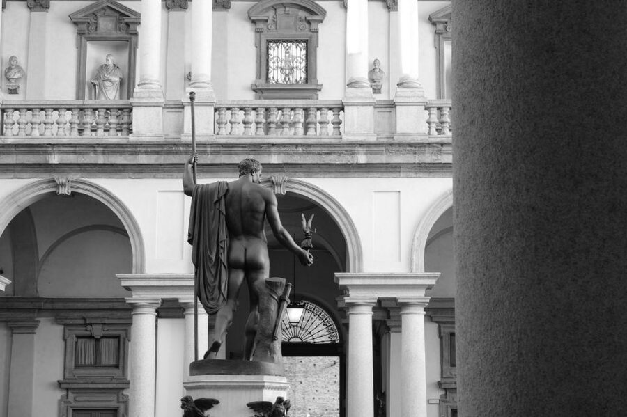 Milan: Pinacoteca Art Gallery and Brera District Guided Tour - How your guide helps you look like a curator, not a tourist