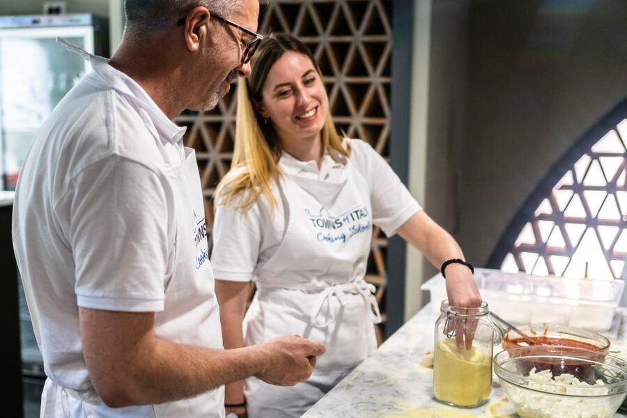 Milan: Pizza or Pasta and Gelato-Making Class with Wine - Key highlights worth planning for