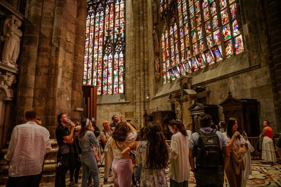 Milan: Priority Access Duomo and Rooftop Tour - Getting Dressed Right: What’s Not Allowed and What to Wear
