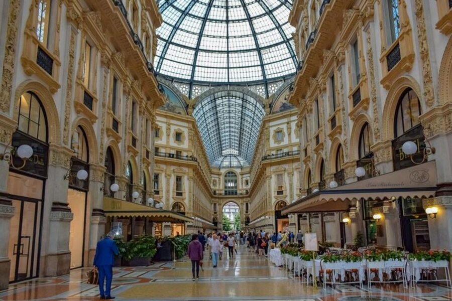 Milan: Private Custom Walking Tour With A Local Guide - Tips to Get the Best Day From Your Guide