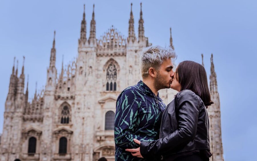 Milan: Private Professional Photoshoot at the Duomo - Why a Private Duomo Photoshoot Beats Selfies in Real Life