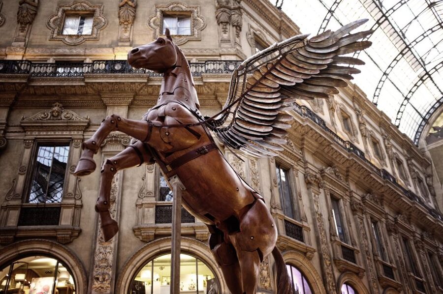 Milan: Private Welcome Tour w/ a Local - Language Comfort: English, Spanish, and French Guides