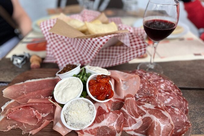 Milan's Authentic Street Food tour: A Gourmet Experience - Drinks, snacks, and how full you’ll feel