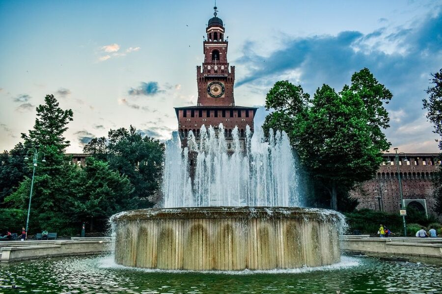 Milan: Sforza Castle and Michelangelo's Pietà Rondanini Tour - Small-group pacing, headphones, and how to get the best listening