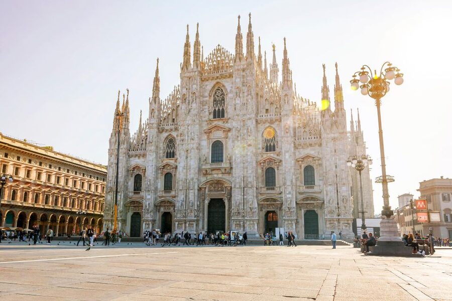 Milan: Skip-the-Line Duomo Guided Tour & Hop-on Hop-off Bus - The Madonnina and Why People Keep Looking Up