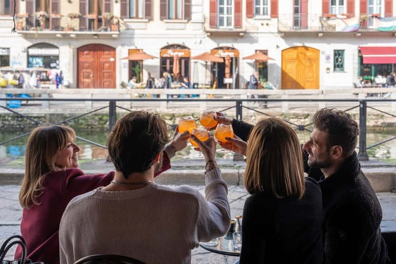 Milan: Sunset Navigli Food & Drinks Tour with a Local - The street-food moments you’ll actually talk about later