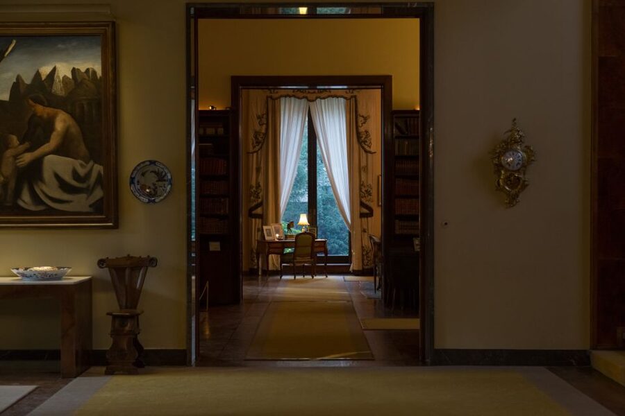 Milan: Villa Necchi Campiglio Entry Ticket - The rooms feel different because the family story is built in