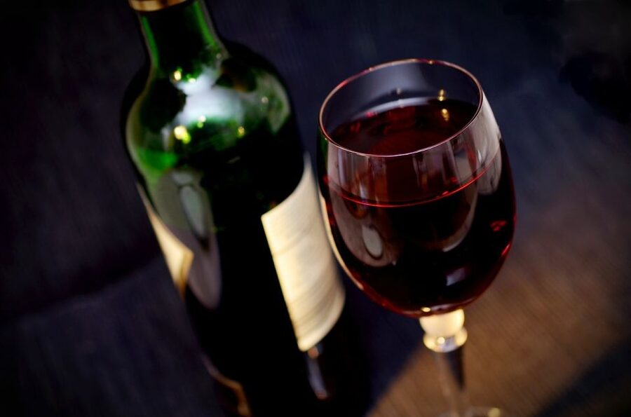 Milan: Wine Tasting Experience in the City Centre - Should You Book This Milan Wine Tasting?
