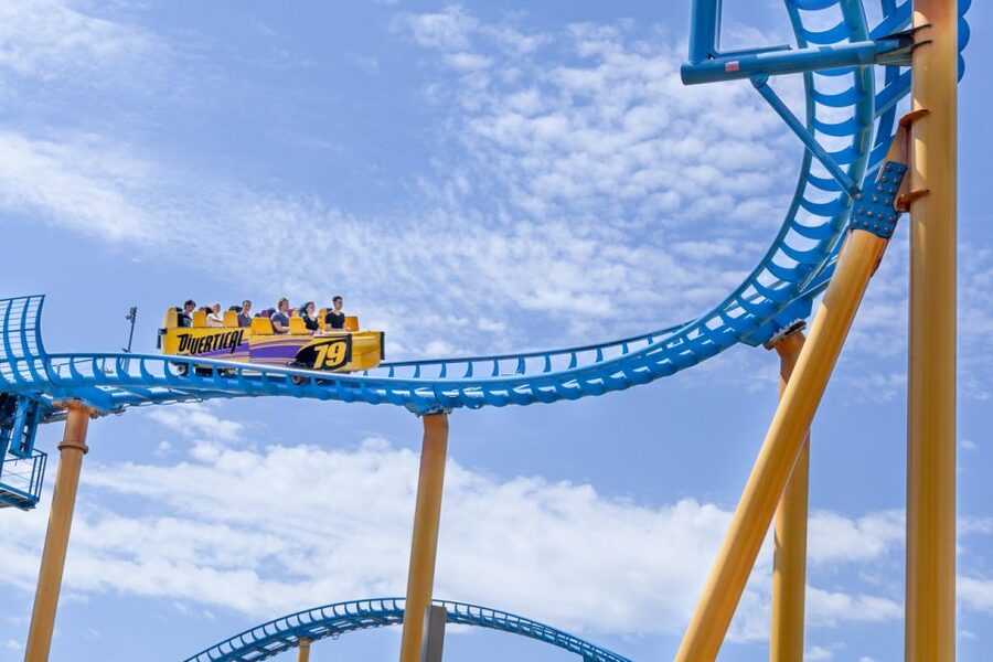Mirabilandia Amusement Park: 1-Day Entry Ticket - Hot Wheels City - Stunt Show: schedule around the biggest performance