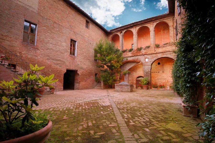 Montalcino: Brunello Wine Tasting & Lunch in a Tuscan Castle - Buying wine at the end, and the one cost check that matters