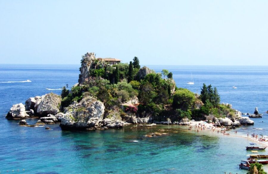 Mount Etna and Taormina Full-Day Excursion from Palermo - How the Palermo start keeps Etna realistic