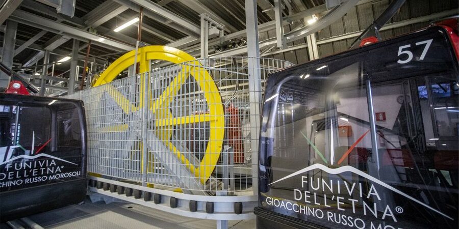 Mount Etna: Return Funivia dell'Etna Cable Car Ticket - QR validation and the separate entrance that saves real time