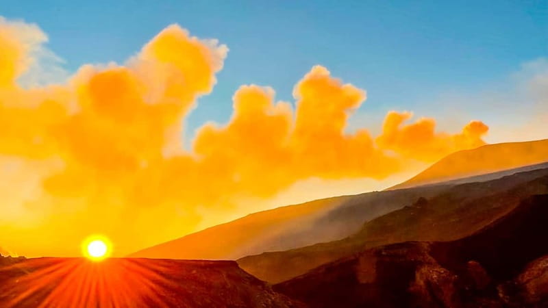 Mount Etna: Trek to 3000m with cable car and jeep - Hike to 3,000m and the lava highlights you actually came for