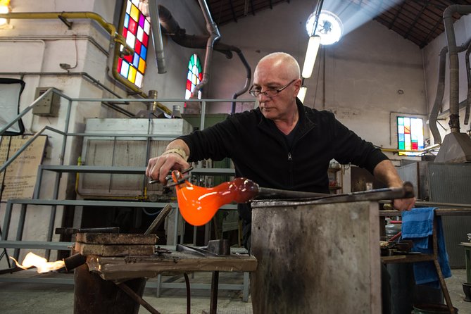 Murano Glass Experience With a Visit to a Burano Lace Island - Colleoni Murano glassblowing, plus that practical showroom reality