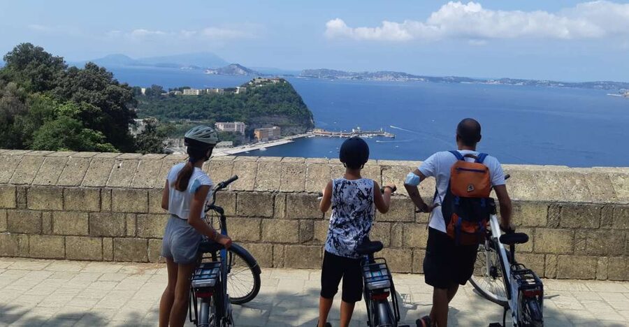Naples: City Highlights Guided Bike Tour - Getting started at Bicycle House, and why timing matters