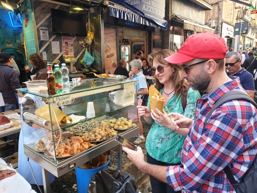 Naples: Food Tour with Davide - Piazza San Domenico Maggiore while ragù is cooking