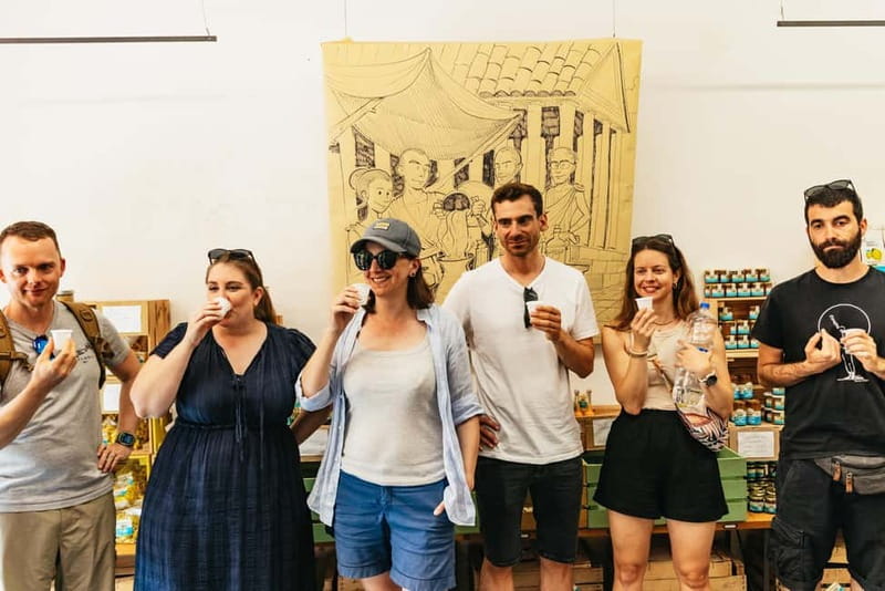 Naples: Guided Street Food Tour with Spritz - Walking Pace, Crowds, and What to Wear for 2.5 Hours