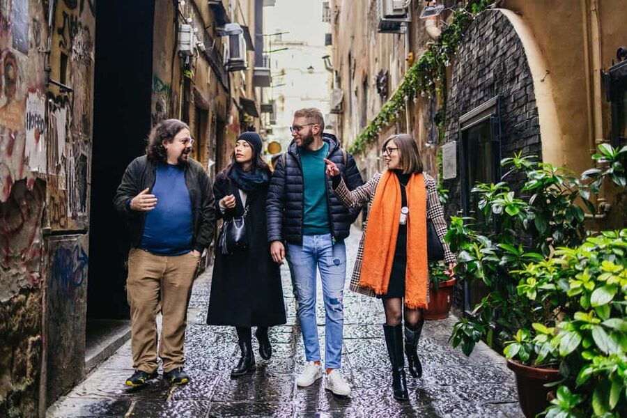 Naples: Old Town Guided Walking Tour - Key highlights at a glance