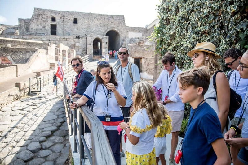 Naples or Sorrento: Full-Day Pompeii and Mount Vesuvius Tour - Pace, Group Dynamics, and How This Fits 8 Hours