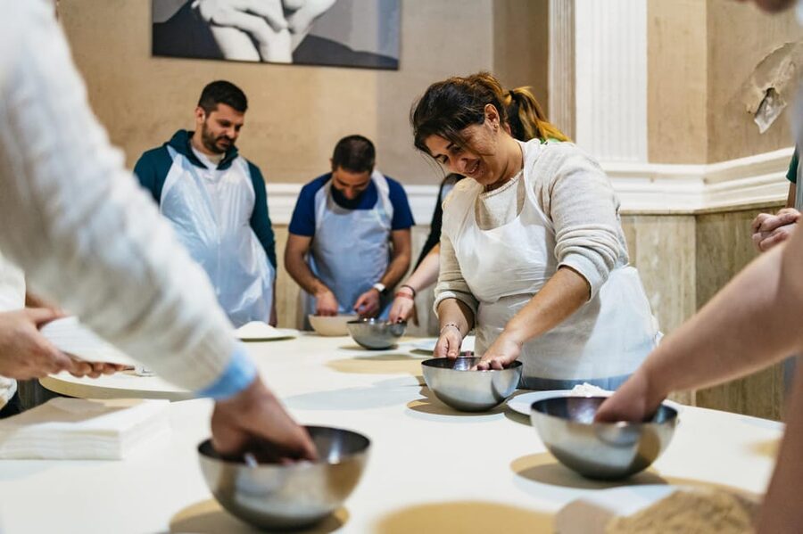 Naples: Pizza-Making Workshop with Drink and Appetizer - Who this Naples pizza workshop fits best