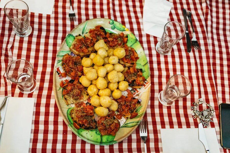 Naples: Pizza-Making Workshop with Drink and Appetizer - Naplesbay Cooking Lab: getting there near Duomo Metro