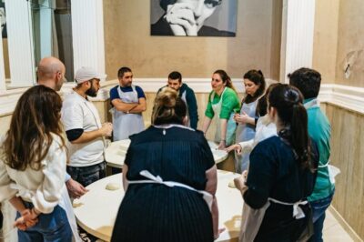 Pizza-Making Workshop with Drink and Appetizer