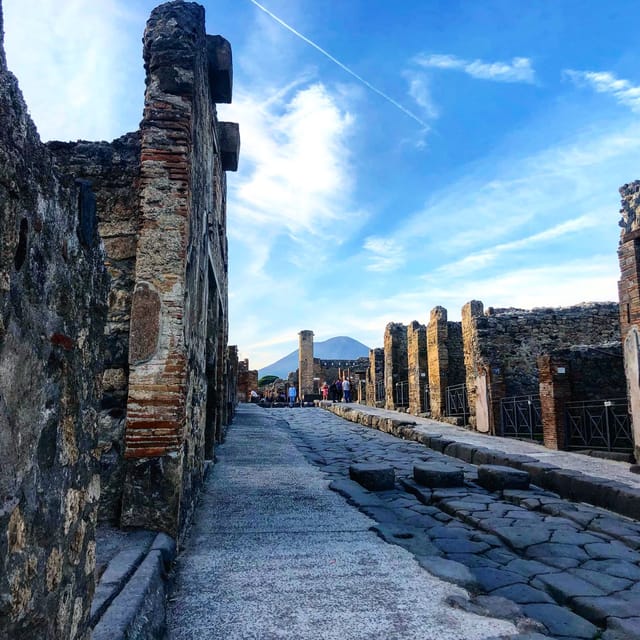 Naples: Pompeii Archaeology Park Tour & Skip-the-Line Entry - Ramada Pickup and the Ride Past Vesuvius