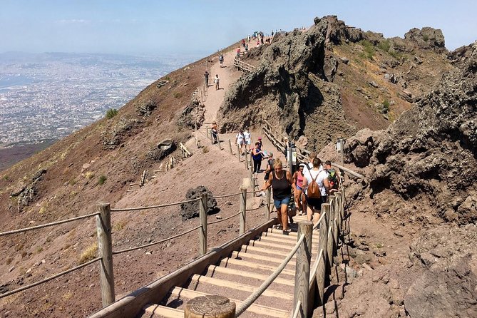 Naples: Pompeii & Mt Vesuvius All-Inclusive Small Group w/ Lunch - Mt. Vesuvius: The 1,000-Meter Walk and the Crater Moment
