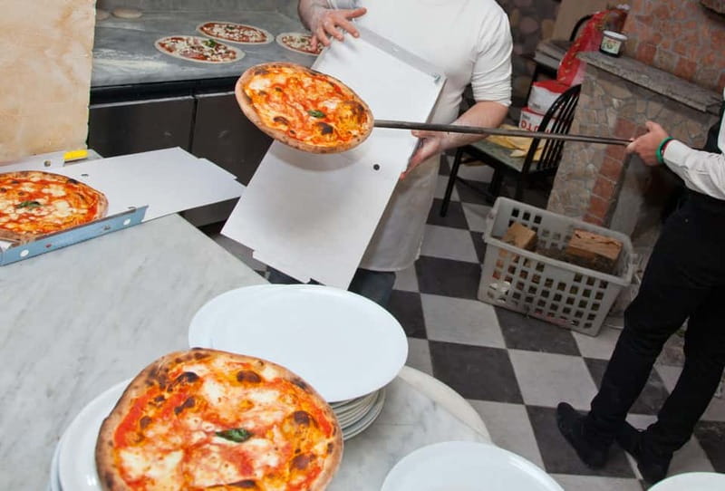 Naples: Premium Pizza-Making Class at a Pizzeria - The Sweet Finale: Chocolate-Filled Fried Dough Bites
