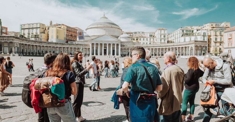 Naples: Royal Palace and Monumental Area Small Group Tour - The guide makes the difference