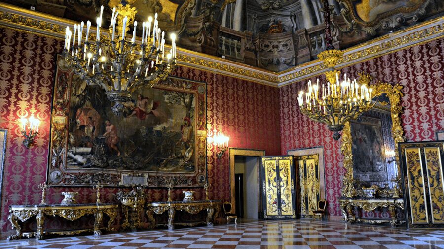 Naples: Royal Palace Entry Ticket with Digital Audio Guide - Entering with an audio guide: QR code on your phone, what to bring