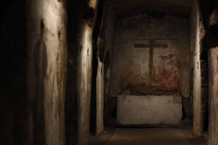Naples: San Gaudioso Catacombs Guided Tour - St. Gaudiosus to the early Christian burial world: the story the guide builds
