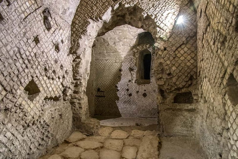 Naples: San Lorenzo Maggiore and Neapolis Sotterrata Ticket - How long to plan and what to bring for a smooth visit
