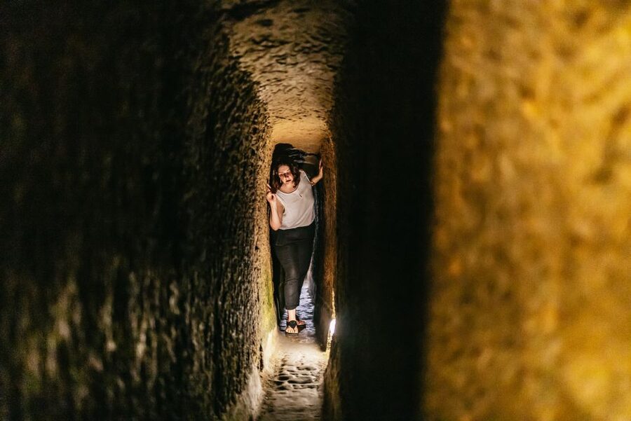 Naples: Spanish Quarters Underground Guided Tour - A history walk from Greek-era change to wartime shelter