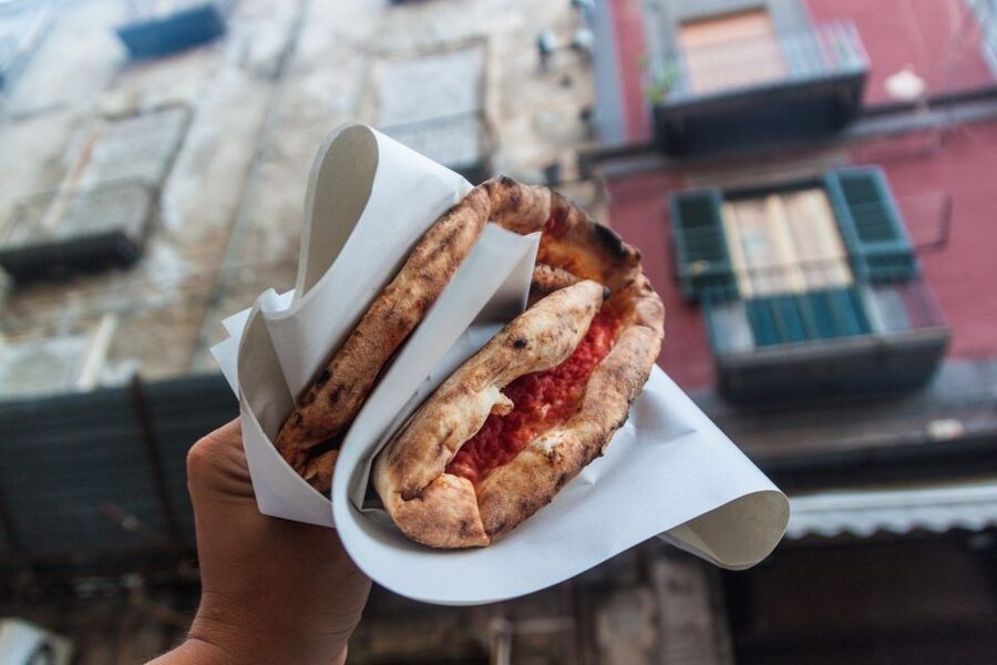 Naples Street Food Scene Tour: Small-Group Tasting Adventure - Via San Gregorio Armeno: Neapolitan Snacks in a Crowded-If-You-Do-It-Wrong Area