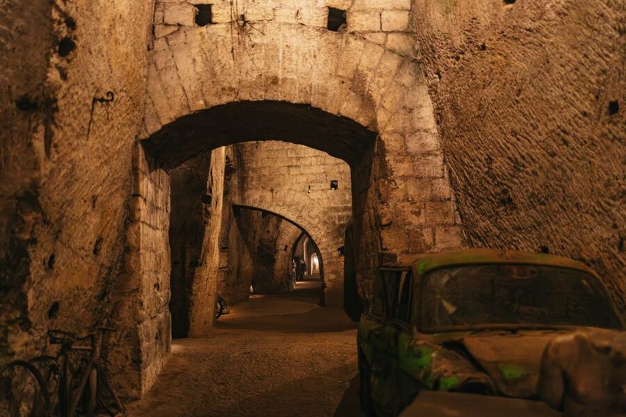 Naples: The Bourbon Tunnel Guided Tour with Entrance Ticket - Bourbon Tunnel Origins: 1853 escape plans you can still walk