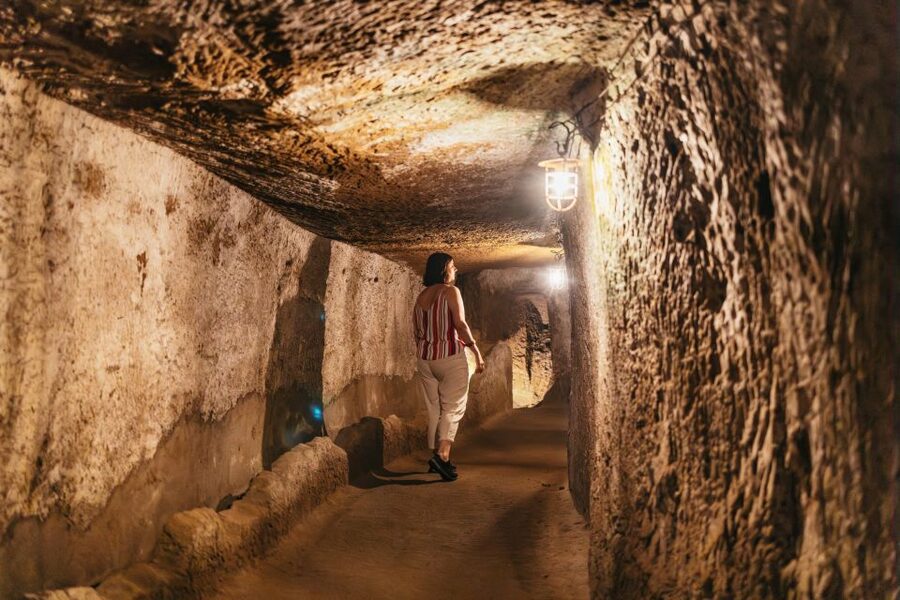 Naples: The Bourbon Tunnel Guided Tour with Entrance Ticket - The WWII layer: hospital life, judicial deposit, and handwritten messages