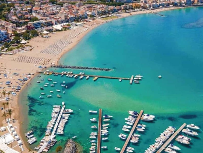 Naxos: Isola Bella, Blue Grotto, & Mazzarò Bay Boat Tour - Grotta della Conchiglia and Capo Taormina Faraglioni: the best photo moments