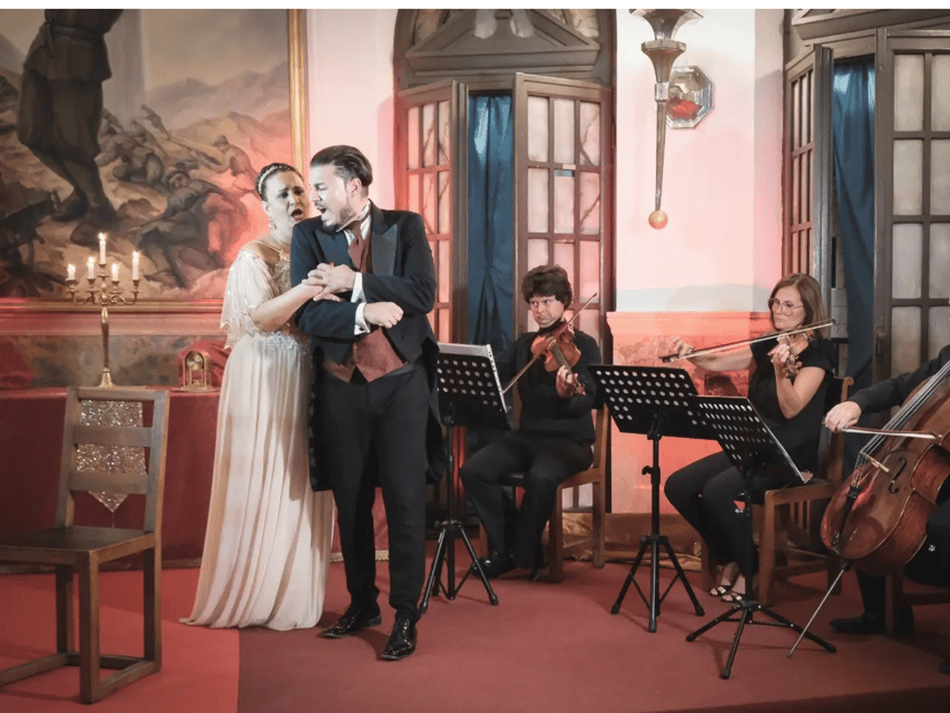 Opera Concert in Verona Palace with Prosecco - The building itself: Art Deco details you can actually notice